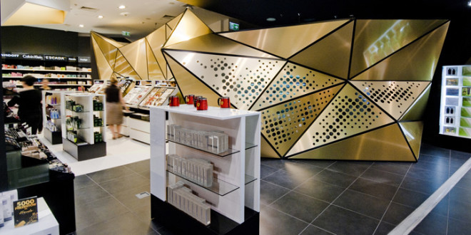 Shop  nước hoa Frivole Prestige thiết kế Theza, Wrocław – Ba Lan